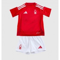 Nottingham Forest Chris Wood #11 Replika babykläder Hemmaställ Barn 2024-25 Kortärmad (+ korta byxor)